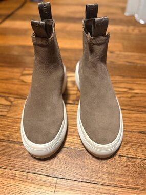 J/Slides NYC Brown Suede Chelsea Sneaker Booties mens Size 6 Womens 7.5
